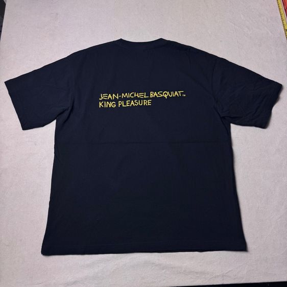 เสื้อยืด Uniqlo​ x Jean Michel Basquiat ทรง Oversize Size M รูปที่ 7