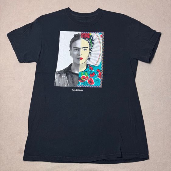 เสื้อยืด Frida Kahlo ลายสวย สภาพดี Size M