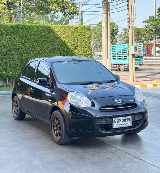 รถ Nissan March 1.2 E สี ดำ