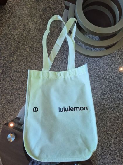 เสื้อ lululemon ญี่ปุ่น