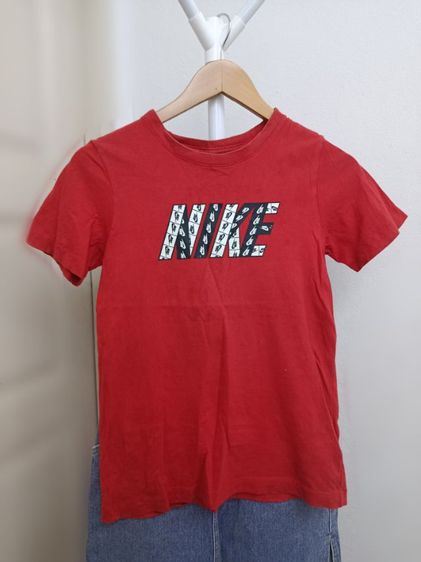 เสื้อยืด Nike สีแดง 
