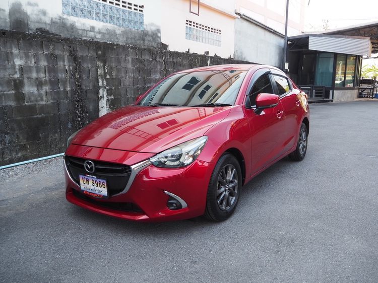 Mazda Mazda 2 2020 1.3 High Connect Sedan เบนซิน ไม่ติดแก๊ส เกียร์อัตโนมัติ แดง รูปที่ 2