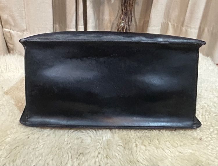 Louis Vuitton Epi Leather Riviera Handbag  รูปที่ 5