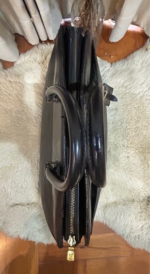 Louis Vuitton Epi Leather Riviera Handbag  รูปที่ 12