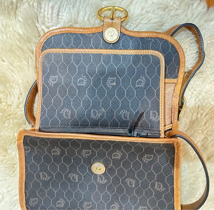 Dior Vintage Cross Body Bag  รูปที่ 17