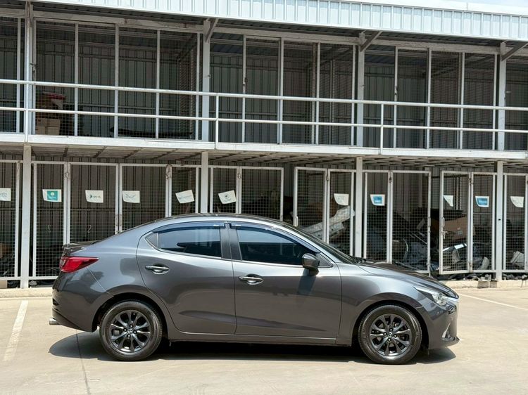 Mazda Mazda 2 2019 1.3 High Connect Sedan เบนซิน ไม่ติดแก๊ส เกียร์อัตโนมัติ เทา รูปที่ 3
