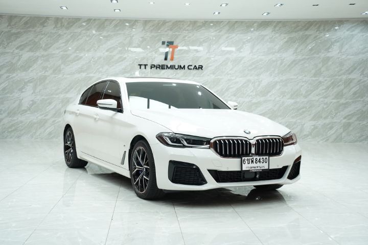 รถ BMW Series 5 530e สี ขาว