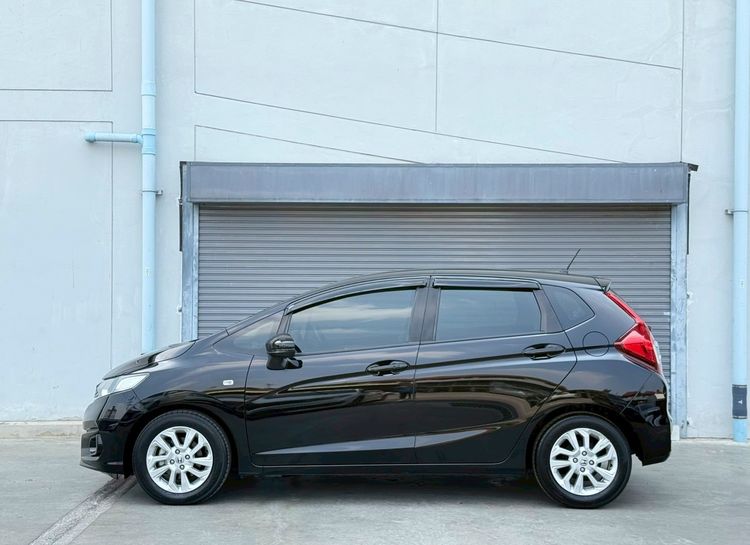 Honda Jazz 2018 1.5 V i-VTEC Sedan เบนซิน ไม่ติดแก๊ส เกียร์อัตโนมัติ ดำ รูปที่ 3