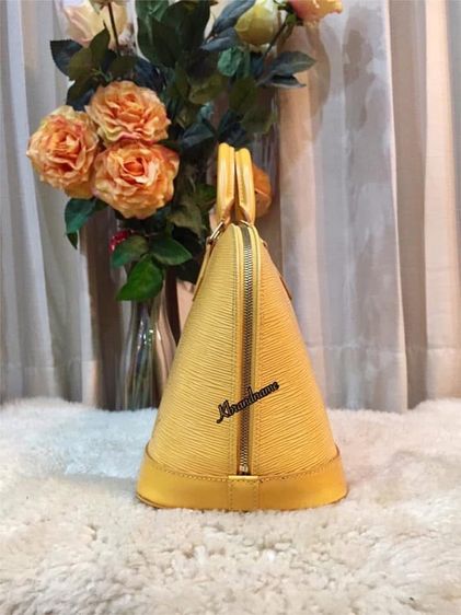 Louis Vuitton Epi Leather Alma Handbag  รูปที่ 3