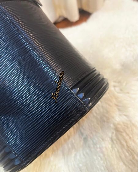 Louis Vuitton Epi Leather Cannes Handbag  รูปที่ 7