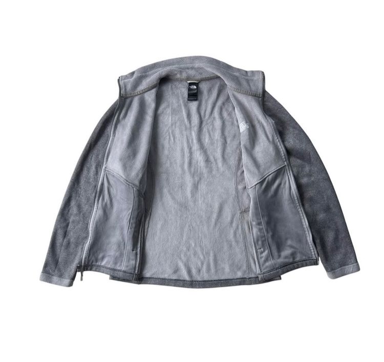 เสื้อ The North Face รูปที่ 4