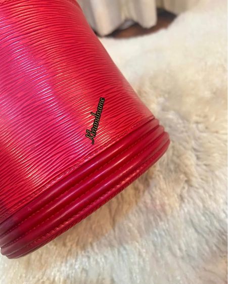 Louis Vuitton Epi Leather Cannes Handbag  รูปที่ 8