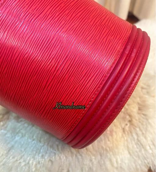 Louis Vuitton Epi Leather Cannes Handbag  รูปที่ 9