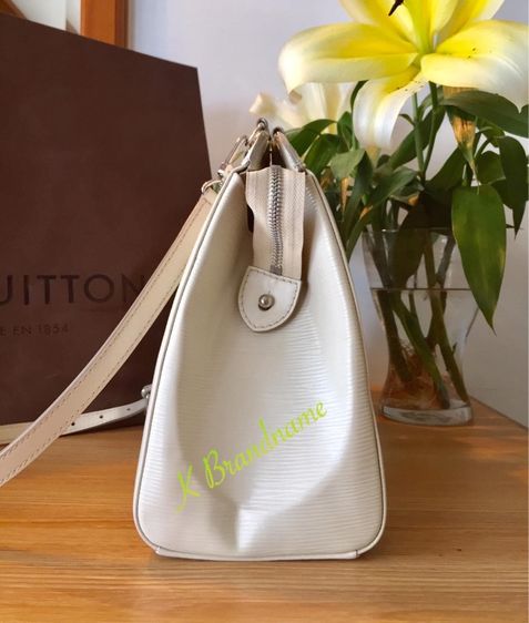 Louis Vuitton Epi Leather Brea Handbag Shoulder Bag PM รูปที่ 4