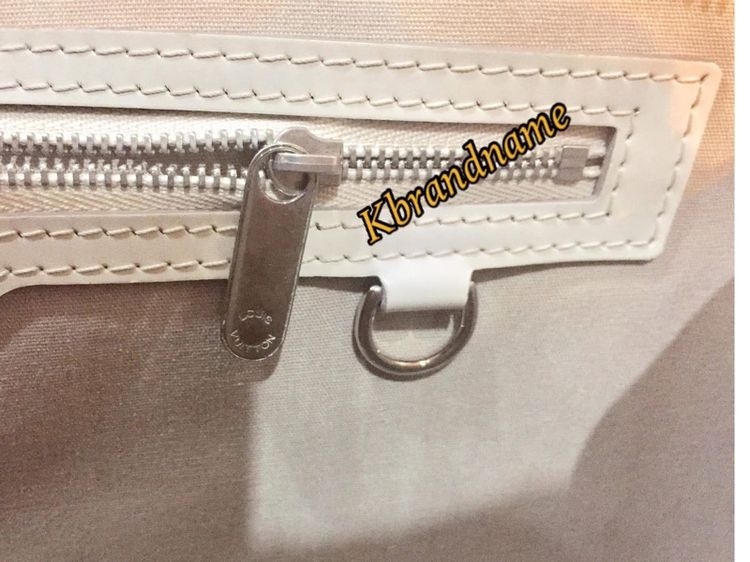 Louis Vuitton Epi Leather Brea Handbag Shoulder Bag GM รูปที่ 17