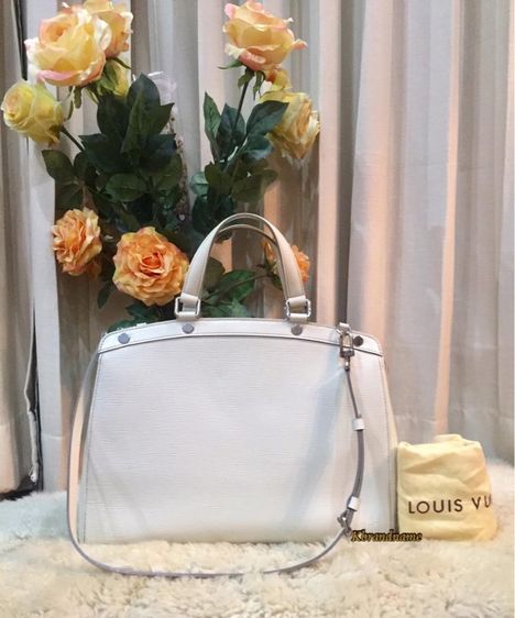 ไม่ระบุ ขาว หนังแท้ Louis Vuitton Epi Leather Brea Handbag Shoulder Bag GM