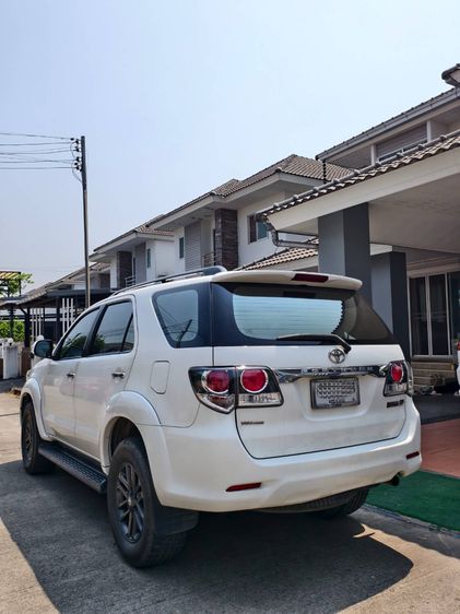 Toyota Fortuner 2015 2.4 G Utility-car ดีเซล เกียร์อัตโนมัติ ขาว รูปที่ 2