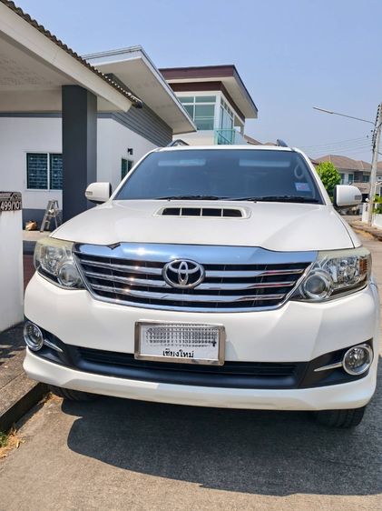 Toyota Fortuner 2015 2.4 G Utility-car ดีเซล เกียร์อัตโนมัติ ขาว รูปที่ 3