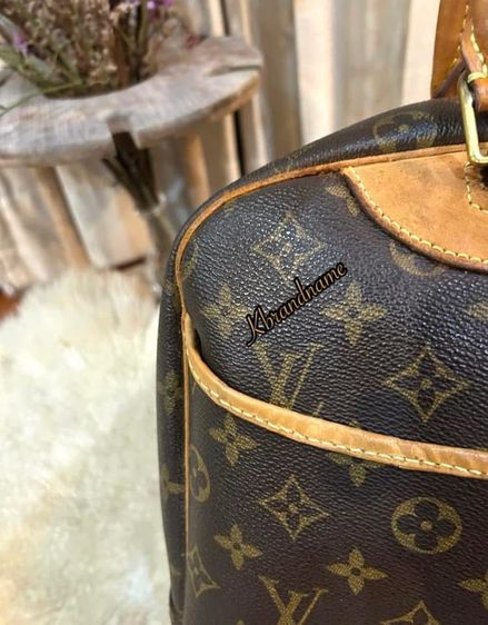 Louis Vuitton Monogram Deauville Handbag  รูปที่ 15