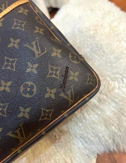 Louis Vuitton Monogram Deauville Handbag  รูปที่ 9