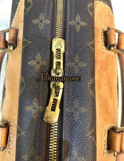 Louis Vuitton Monogram Deauville Handbag  รูปที่ 10