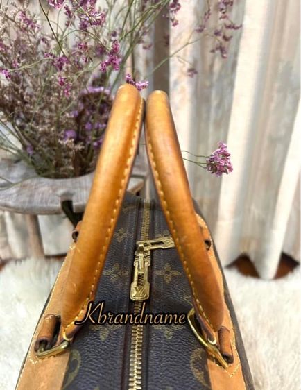 Louis Vuitton Monogram Deauville Handbag  รูปที่ 12