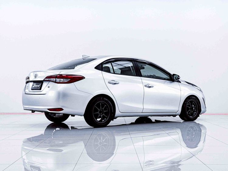 Toyota Yaris ATIV 2018 1.2 S Plus Sedan เบนซิน ไม่ติดแก๊ส เกียร์อัตโนมัติ เทา รูปที่ 4