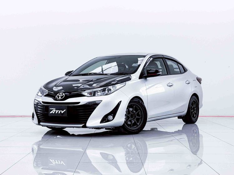 รถ Toyota Yaris ATIV 1.2 S Plus สี เทา