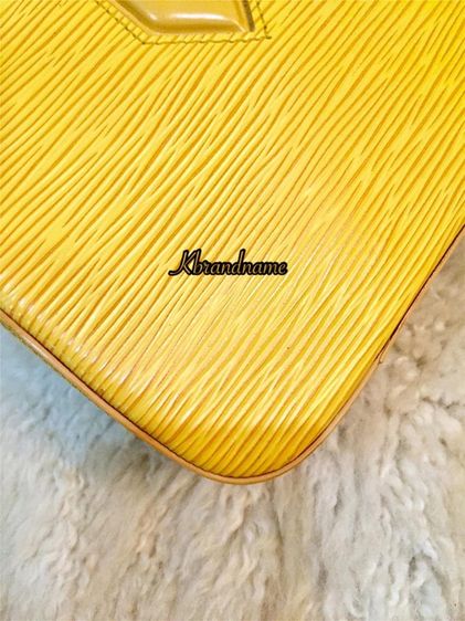 Louis Vuitton Epi Leather Jasmin Handbag  รูปที่ 9
