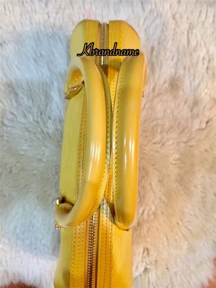 Louis Vuitton Epi Leather Jasmin Handbag  รูปที่ 13