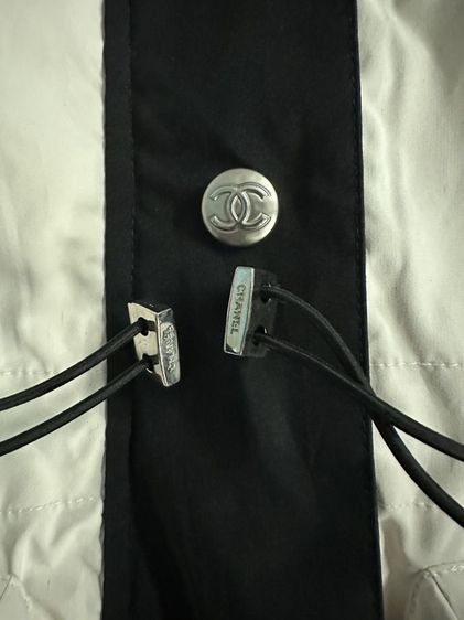 เสื้อ​ chanel wind braker รูปที่ 5