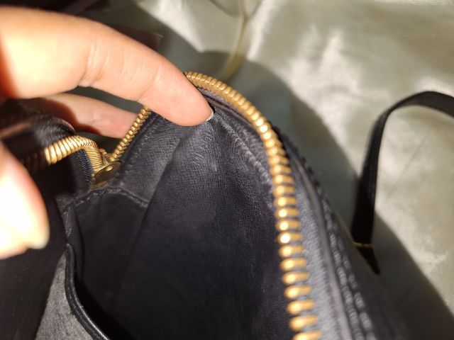 Louis Vuitton Black Epi Leather Danube Bag✅️ รูปที่ 10