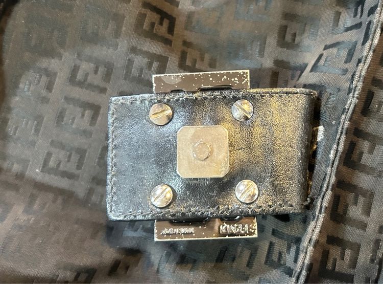 Fendi Vintage Shoulder Bag  รูปที่ 14