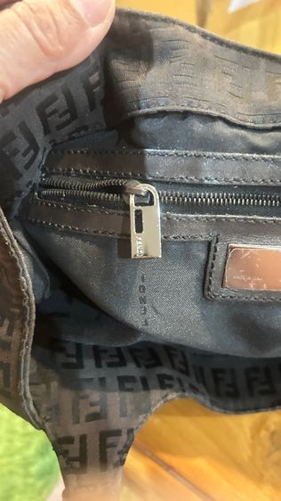 Fendi Vintage Shoulder Bag  รูปที่ 16