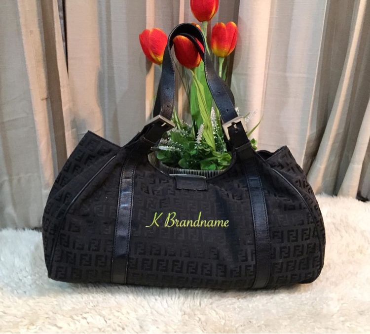 Fendi Vintage Shoulder Bag  รูปที่ 2