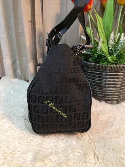 Fendi Vintage Shoulder Bag  รูปที่ 3