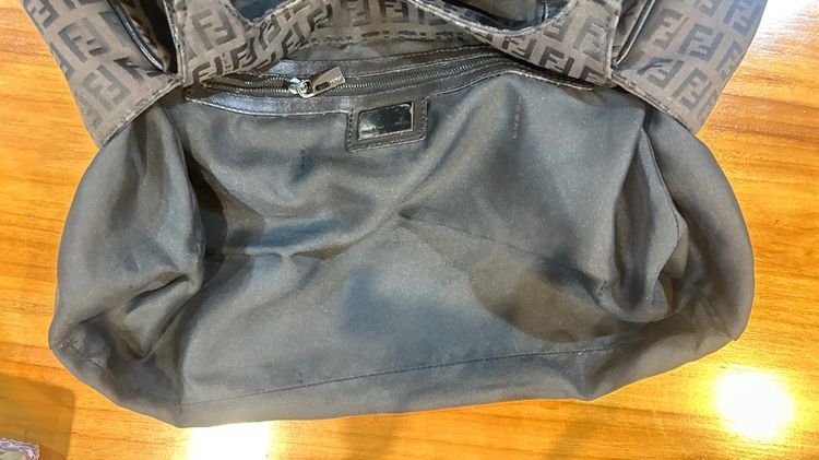 Fendi Vintage Shoulder Bag  รูปที่ 11