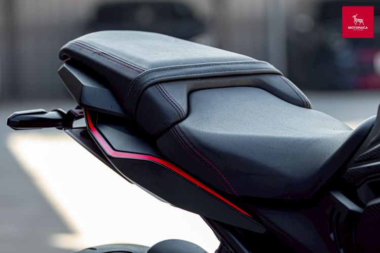 Honda CBR650R ปี2019 สีดำด้าน วิ่ง4,400Km. ท่อไทเท Daivo รูปที่ 14