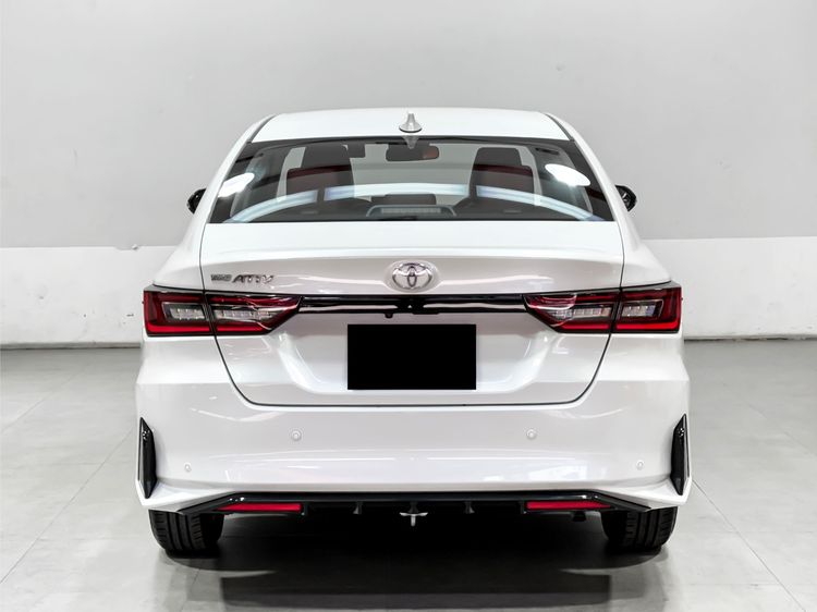 Toyota Yaris ATIV 2022 1.2 Premium Luxury Sedan เบนซิน เกียร์อัตโนมัติ ขาว รูปที่ 4