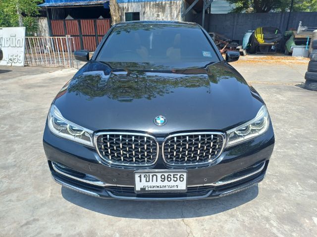 BMW Series 7 2017 740Li Sedan เบนซิน ไม่ติดแก๊ส เกียร์อัตโนมัติ ดำ รูปที่ 3