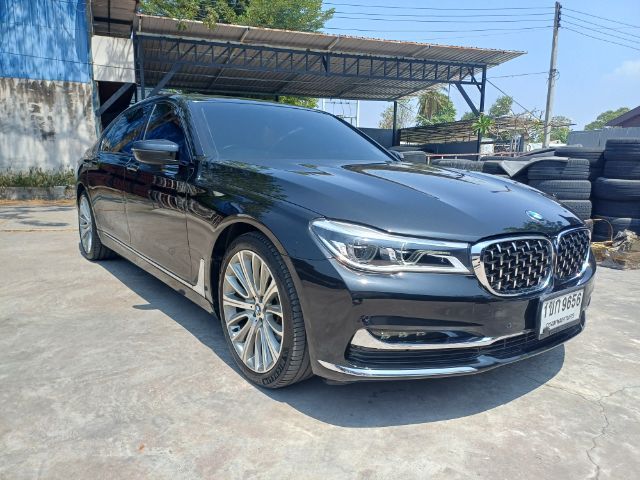รถ BMW Series 7 740Li สี ดำ