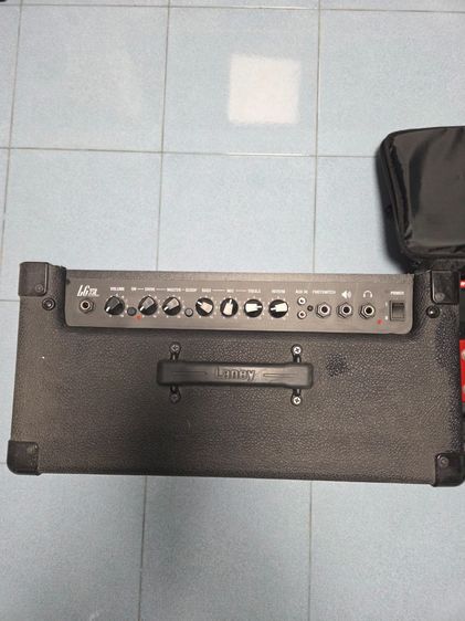 Effect Valeton GP200R , ตู้แอมป์ Laney LG35R5 รูปที่ 2