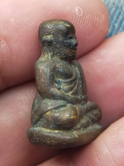 หลวงพ่อเงินพิมพ์นิยม รูปที่ 3