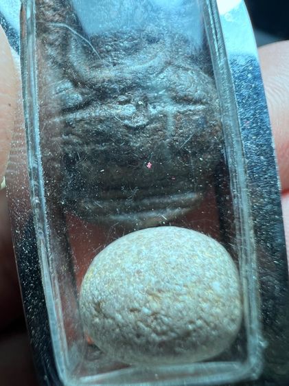 พระผงพุทธพร้อมลูกอมเก่าไม่ทราบที่ รูปที่ 3