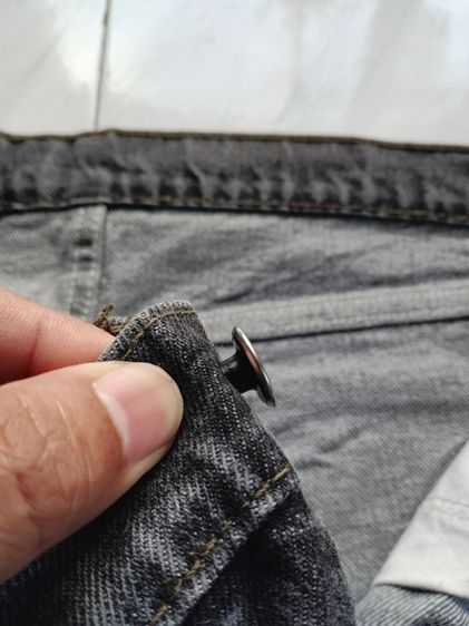 Levi's 505  ก้านดำ
MADE  IN  U.S.A.
เอววัดจริง 37-38  รูปที่ 3