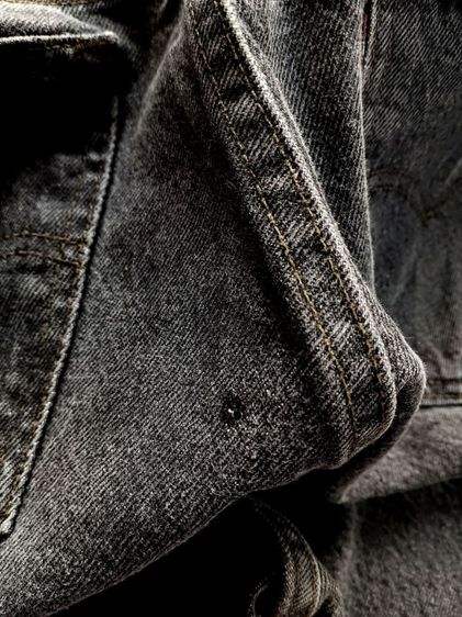 Levi's 505  ก้านดำ
MADE  IN  U.S.A.
เอววัดจริง 37-38  รูปที่ 12