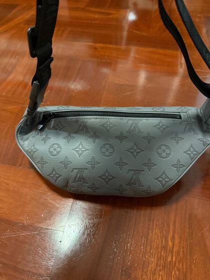 กระเป๋าคาดอก  คาดเอว Louis Vuitton สีเทา Monogram รูปที่ 3