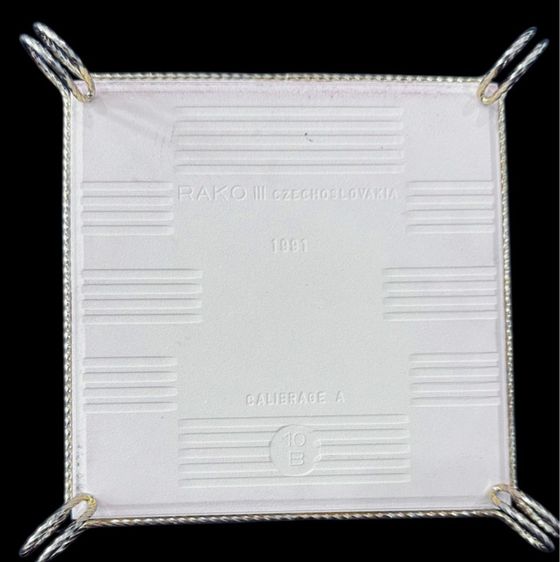 Ceramic trivet pad, heat resistant, floral design Made in Czechoslovakia ที่รองของร้อนเซรามิก รูปที่ 3