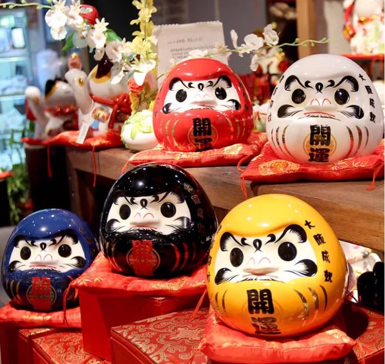 ตุ๊กตาดารุมะญี่ปุ่น ขนาด 7นิ้ว – เครื่องรางนำโชคดั้งเดิม เสริมความสำเร็จและโชคลาภ