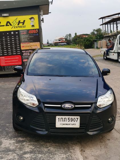Ford Focus 2012 1.6 Trend Sedan เบนซิน ไม่ติดแก๊ส เกียร์อัตโนมัติ ดำ รูปที่ 2